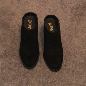 ⚡️Beautiful condition brash slip on suede shoes